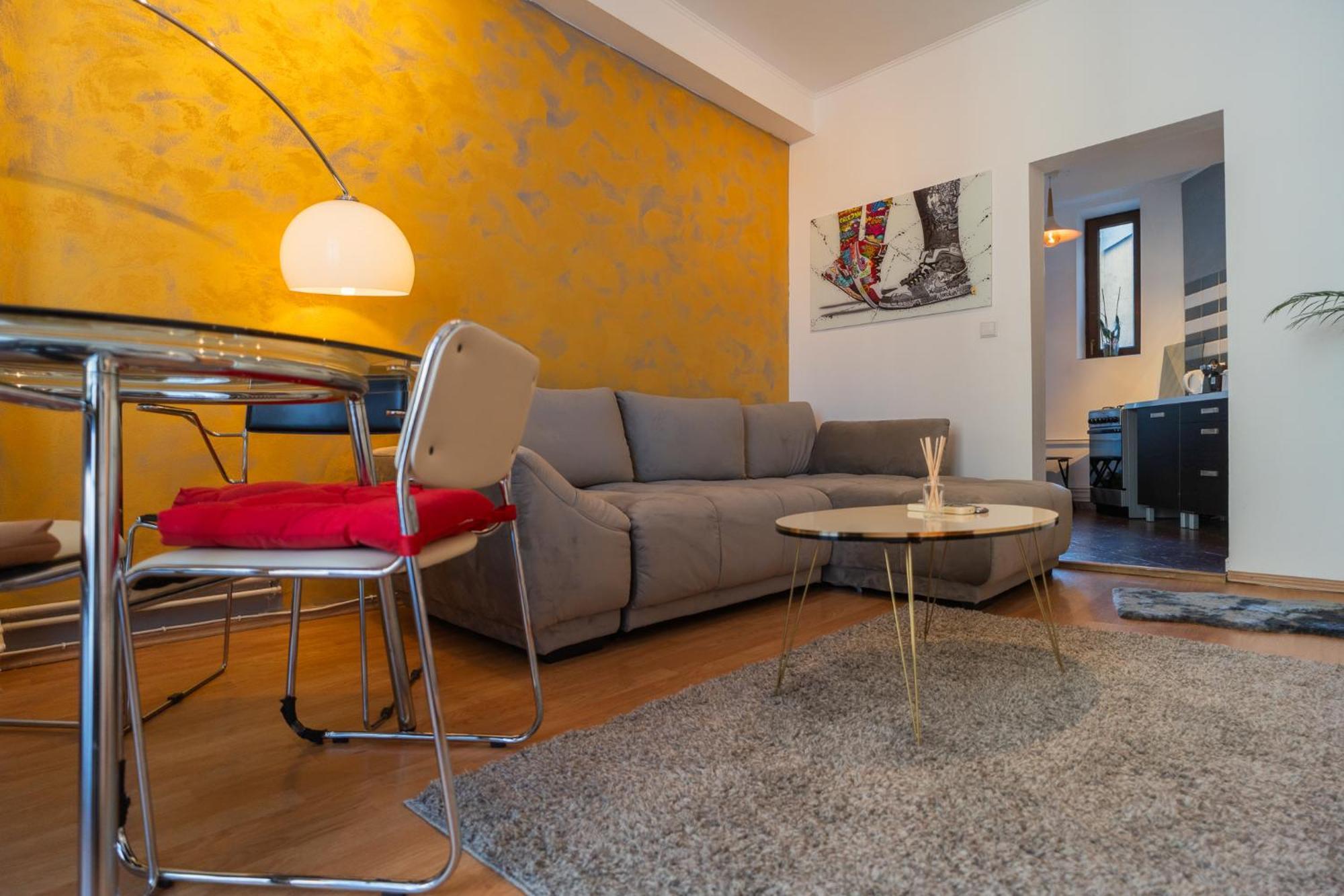 Apartment Prime Location - Breathtaking Architectural Views Bucharest