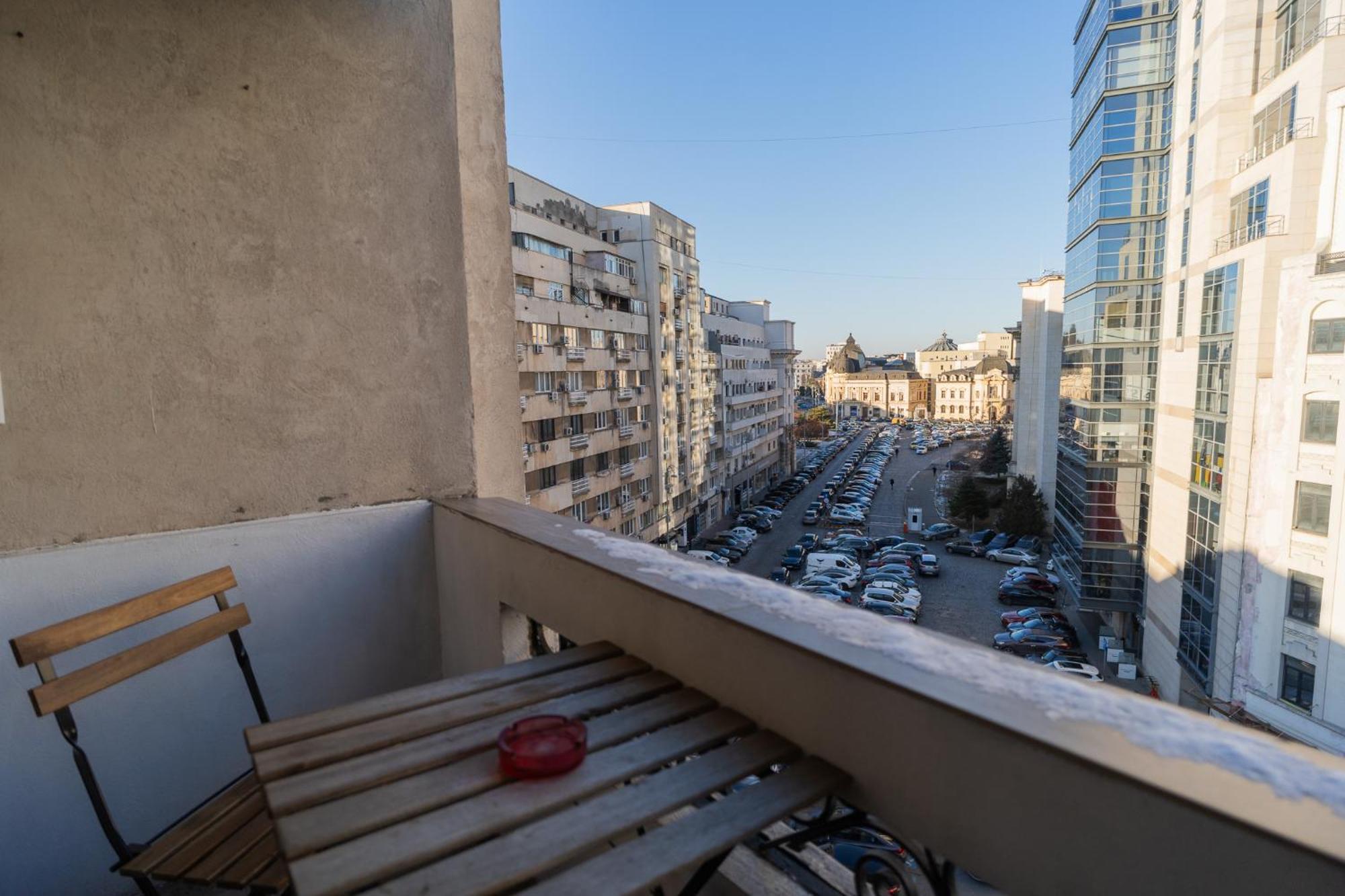 Prime Location - Breathtaking Architectural Views Apartment