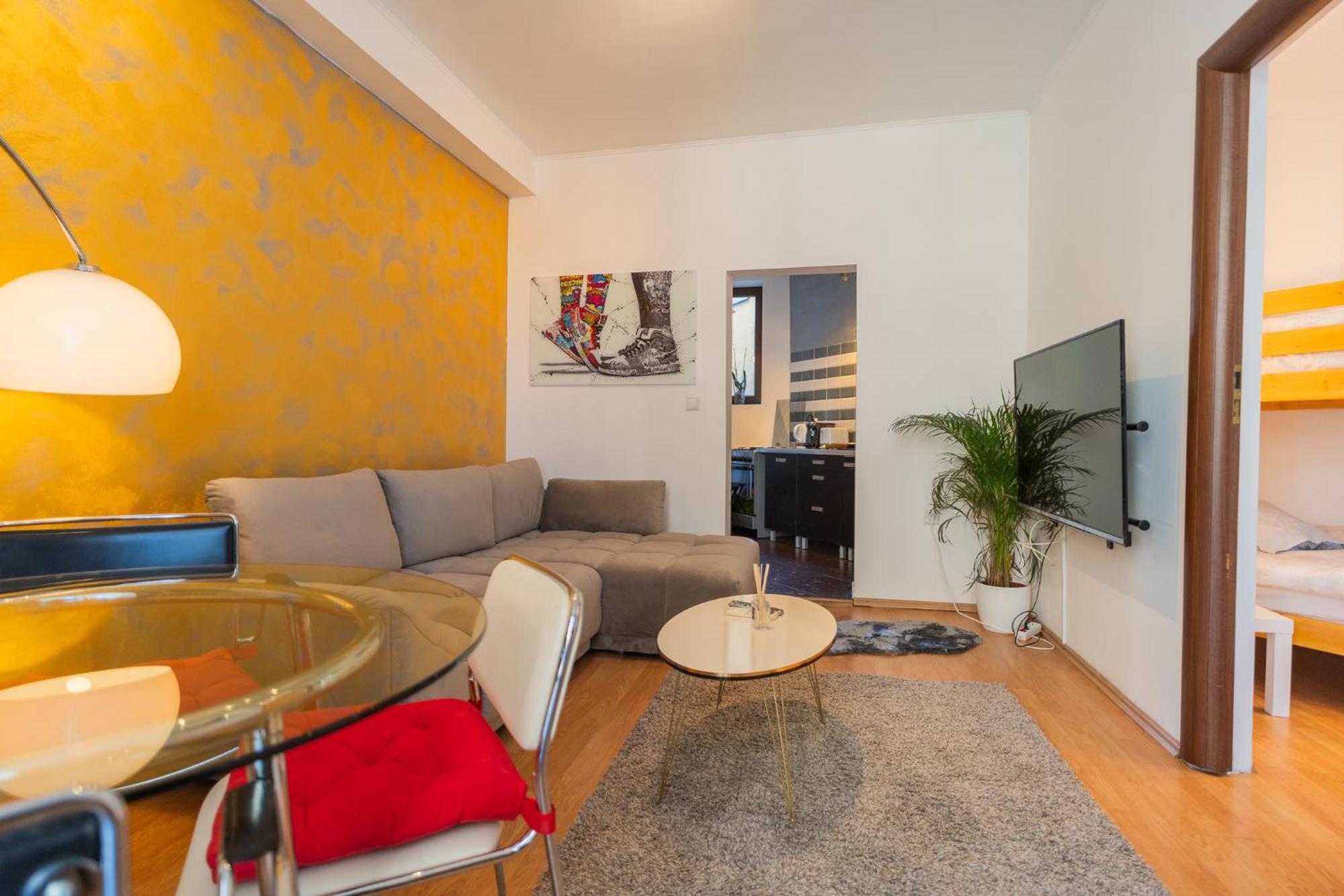 Prime Location - Breathtaking Architectural Views Apartment *