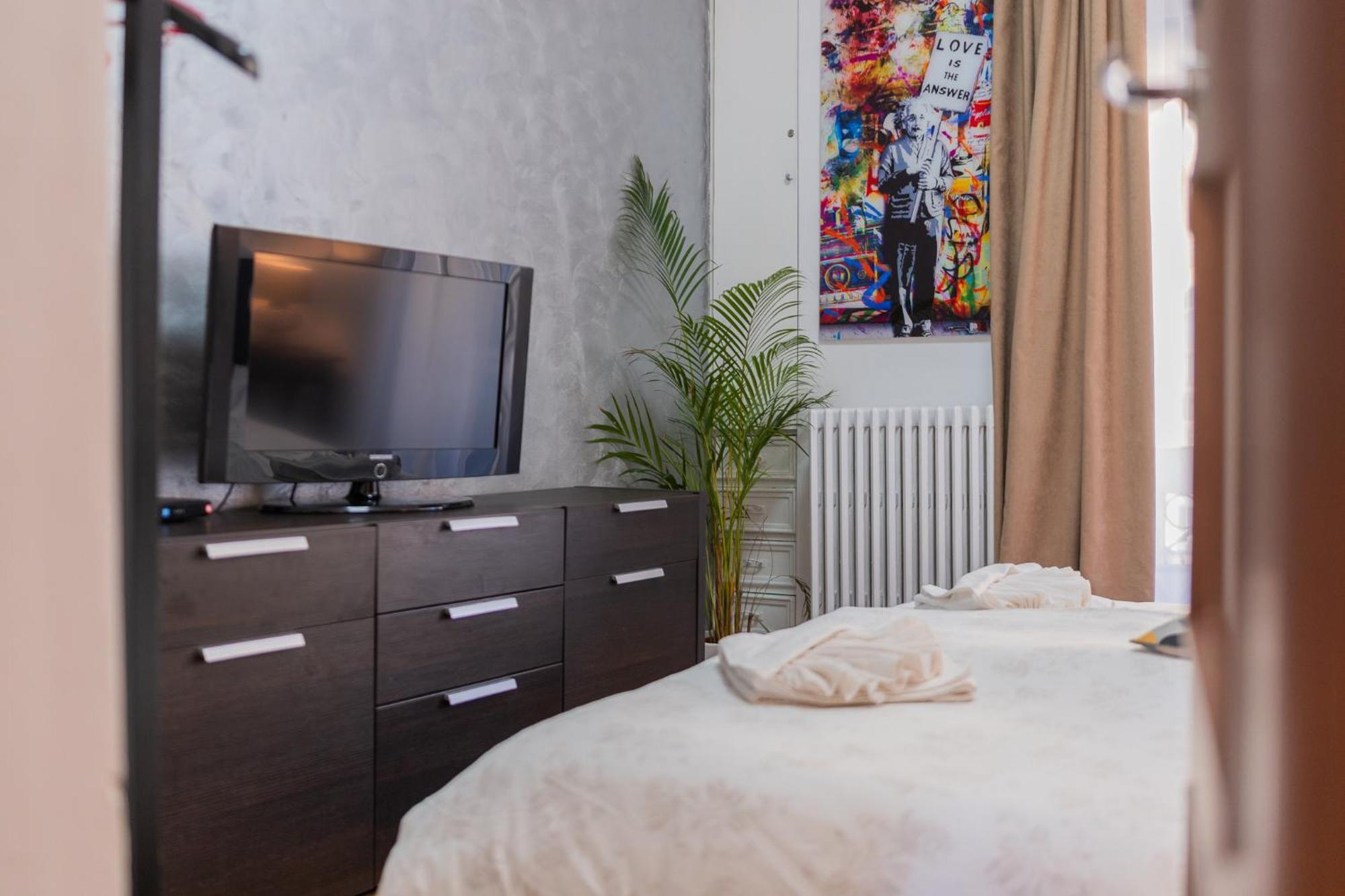 Prime Location - Breathtaking Architectural Views Apartment
