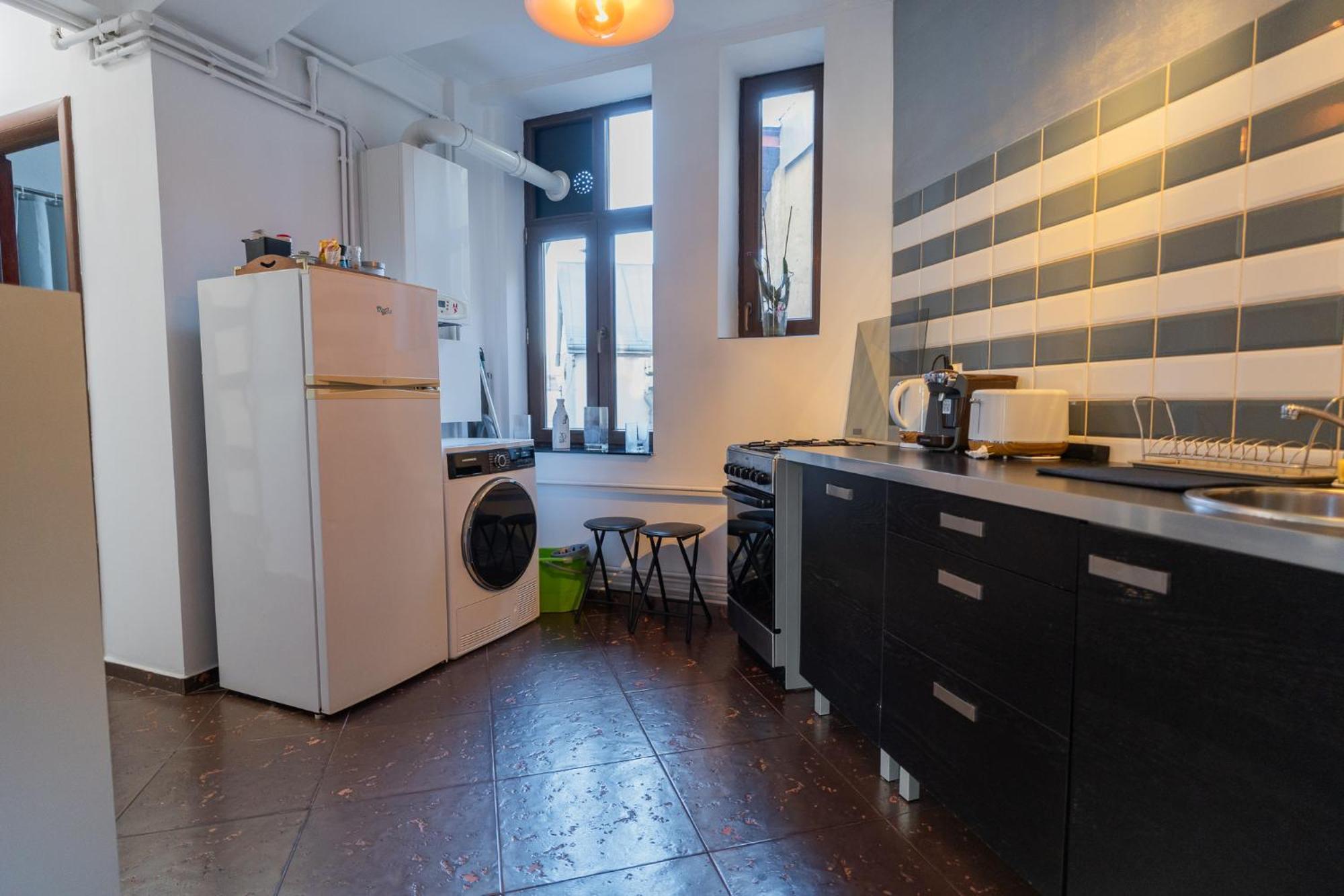 Prime Location - Breathtaking Architectural Views Apartment *